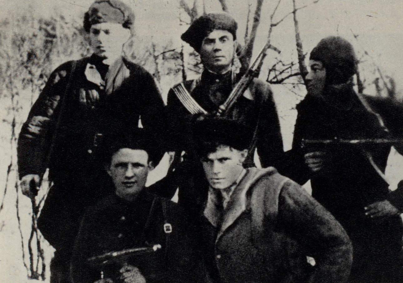 osiedle Leskówka - Partyzanci sowieccy ze zgrupowania ppłk. Iwana Zołotara zimą 1944. foto: za I. Zołotar, Przyjaźń wojennych lat